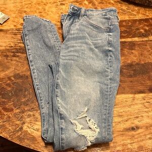 American Eagle Outfitters Light Blue Distressed Skinny Jeans